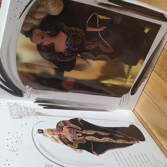 Midnight Gala Barbie/1995 - Picture 5 of 13